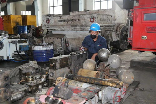 塔山煤礦公司 修舊利廢，舊機(jī)動(dòng)車(chē)變“金礦”